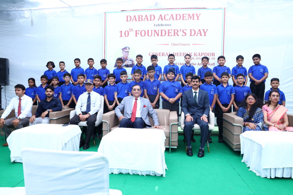 Group photograph with Dabad Academy students